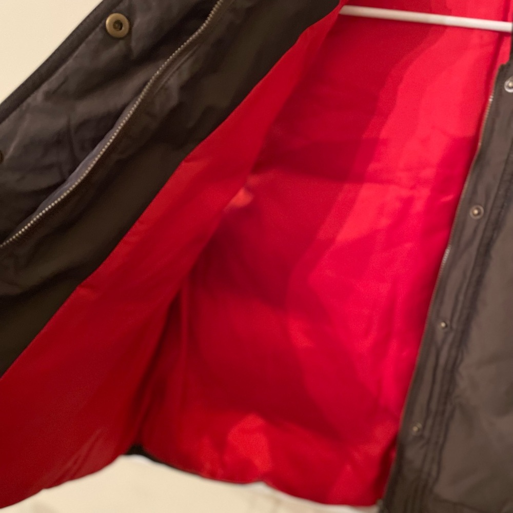 Ellen Tracy green puffer vest - Picture 3 of 4